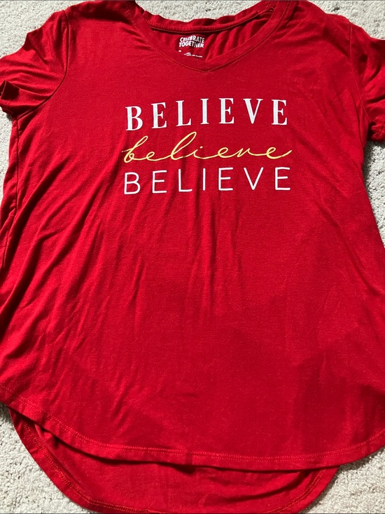 Celebrate Together Tops - Believe Christmas V Neck Tshirt Womens M Red